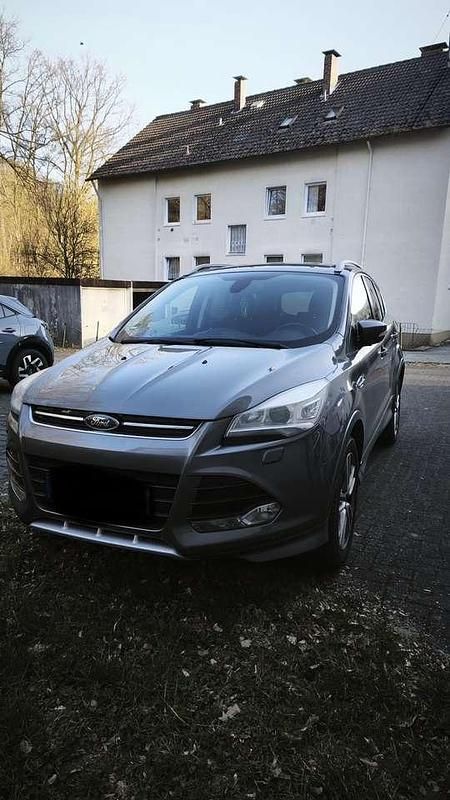 Gebraucht Ford Kuga Titanium 140 PS (102 kW) 2014 Grau SUV