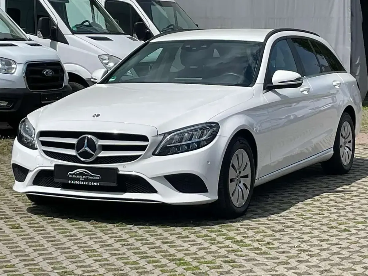 Gebraucht Mercedes C180 122 PS (89 kW) 2020 Weiß Kombi