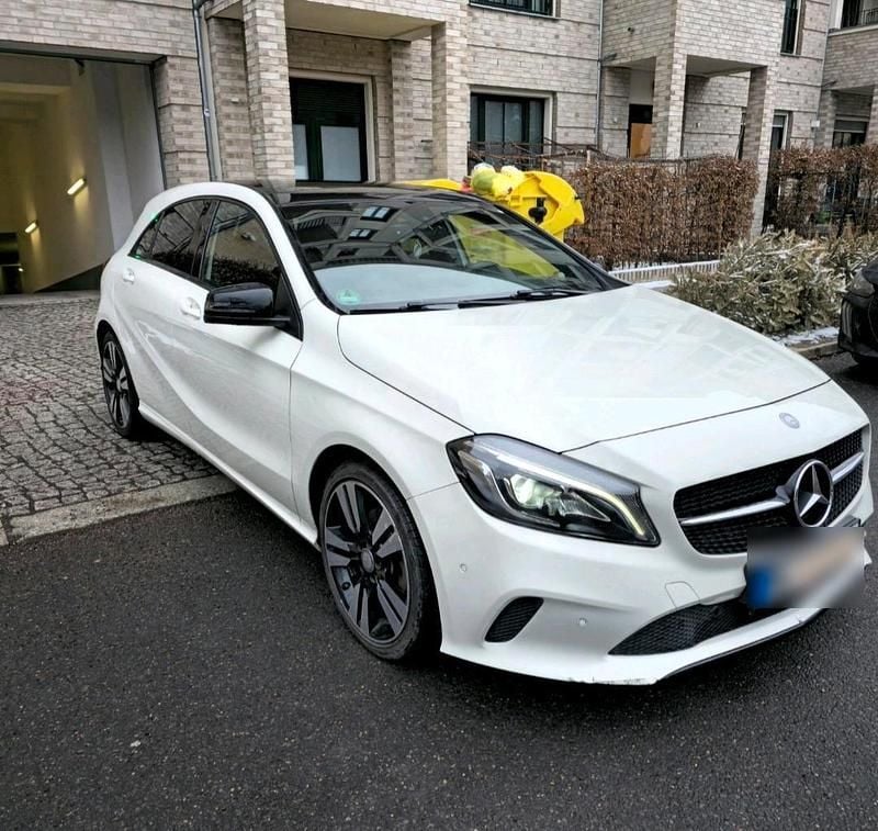 Gebraucht Mercedes A160 101 PS (74 kW) 2016 Weiß Kleinwagen