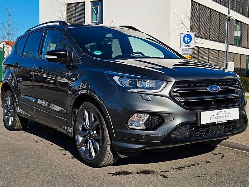 Gebraucht Ford Kuga ST-Line 150 PS (110 kW) 2020 Grau SUV