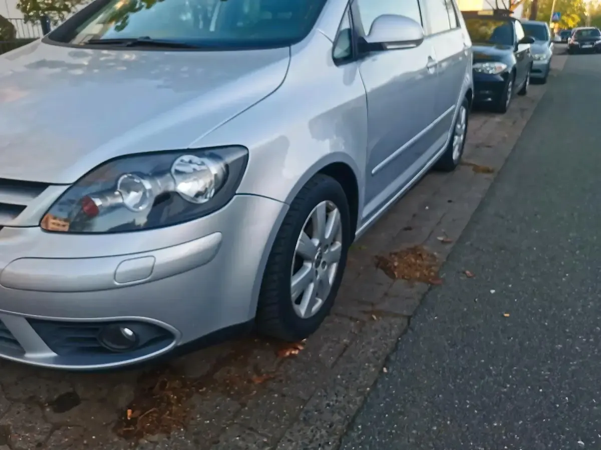Używany VW Golf Plus Cross 105 KM (77 kW) 2007 Szary Minivan