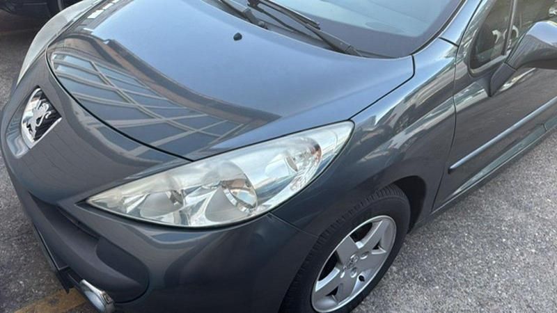 Grau Gebraucht 2009 Peugeot 207 Kombi | 3.590 € (Teuer) - Bild 1/4