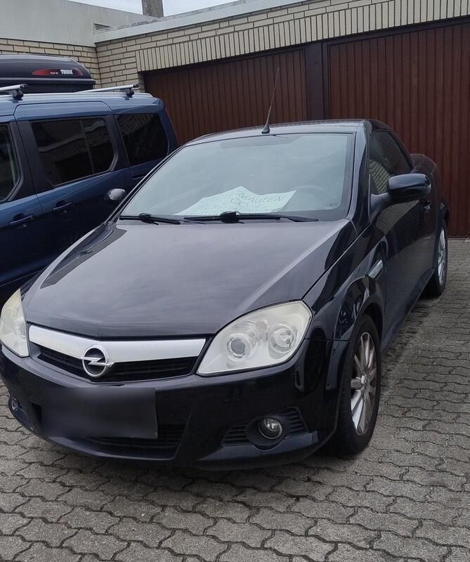 Schwarz Gebraucht 2009 Opel Tigra Cabrio | 1.750 € (Guter Preis) - Bild 1/4