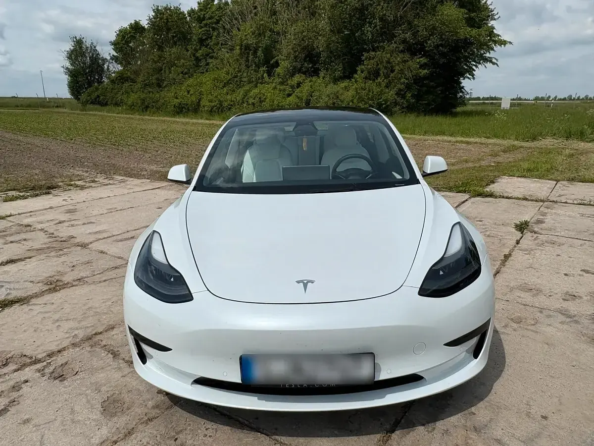 Gebraucht Tesla Model 3 Standard Range 239 kW (325 PS) 2021 Weiß Limousine