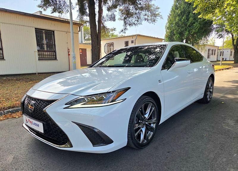 Weiß Gebraucht 2020 Lexus ES300 Sport Line Limousine | 29.990 € (Superpreis) - Bild 1/4