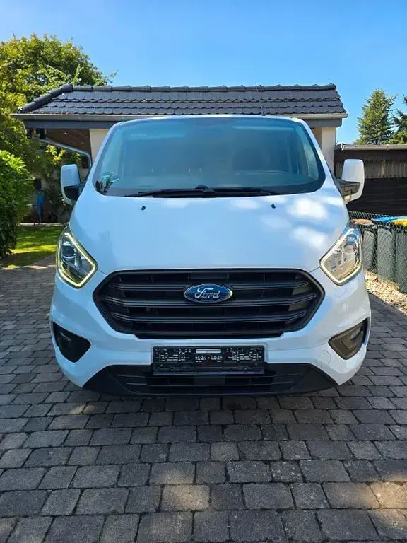 Gebraucht Ford Transit Custom 105 PS (77 kW) 2019 Weiß Van