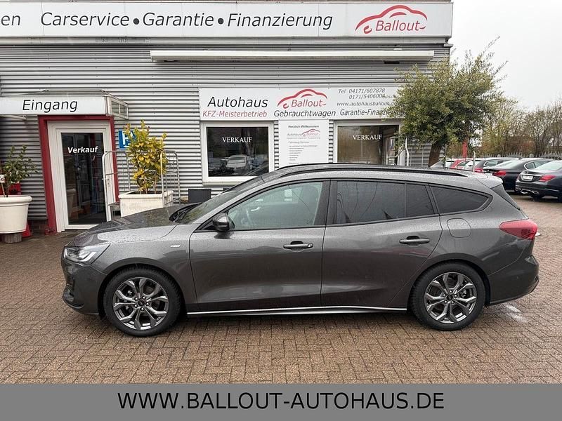 Gebraucht Ford Focus ST-Line 155 PS (114 kW) 2024 Grau Kombi