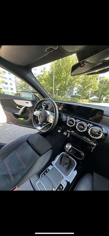 Gebraucht 2019 Mercedes CLA180 AMG line Limousine | 20.000 € (Fairer Preis) - Bild 1/4