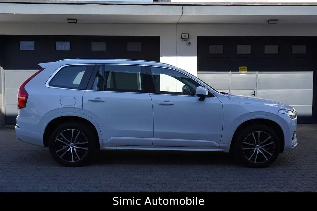 Gebraucht Volvo XC90 Momentum 235 PS (172 kW) 2021 Weiß SUV
