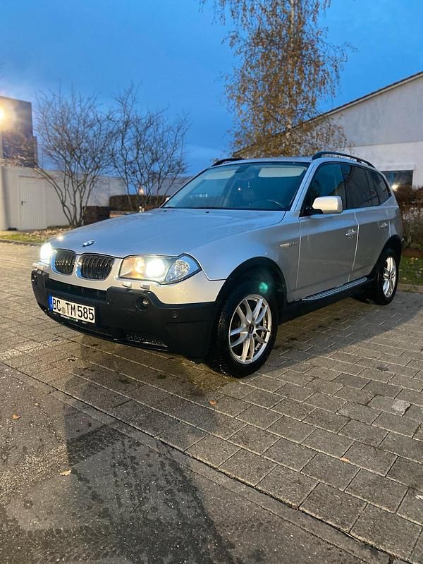 Silber Gebraucht 2006 BMW X3 Sport Line SUV | 5.950 € (Etwas zu teuer) - Bild 1/4