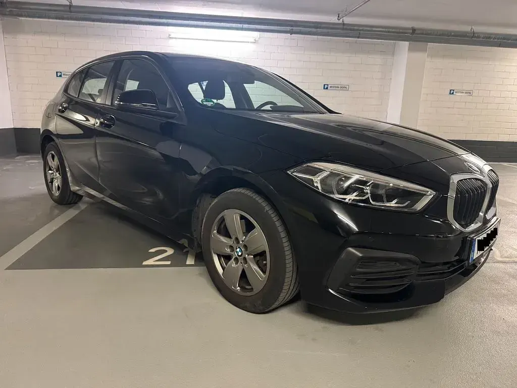 Gebraucht BMW 118 Advantage 136 PS (100 kW) 2021 Schwarz Limousine