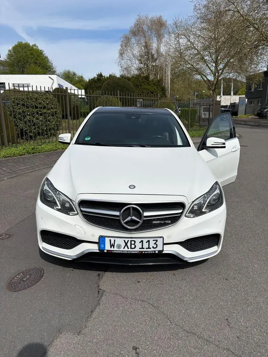 Second-hand Mercedes E200 AMG 136 CP (100 kW) 2015 Negru Berlinǎ