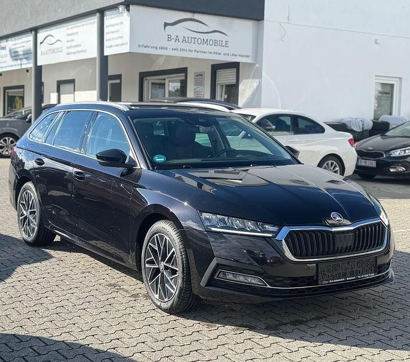 Cerna magic/black magic Gebraucht 2023 Skoda Octavia Style Kombi | 21.500 € (Fairer Preis) - Bild 1/4