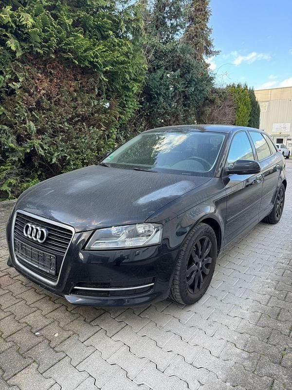Gebraucht Audi A3 Ambiente 105 PS (77 kW) 2011 Schwarz Kleinwagen