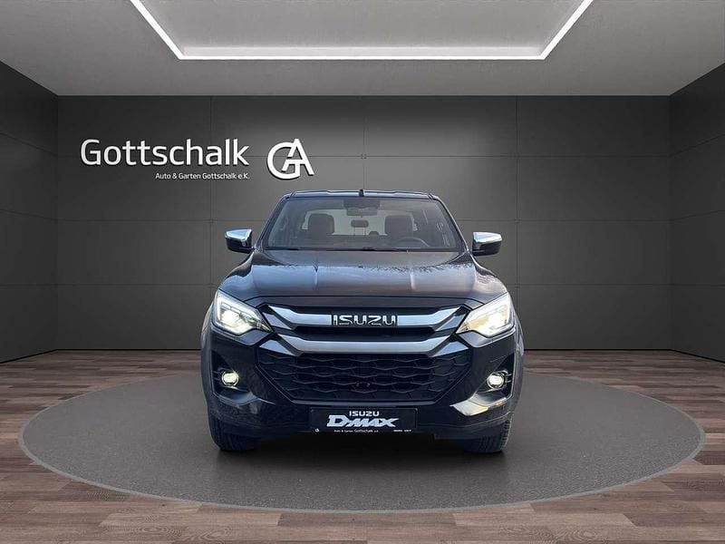 Neu Isuzu D-Max 163 PS (119 kW) 2026 Schwarz SUV