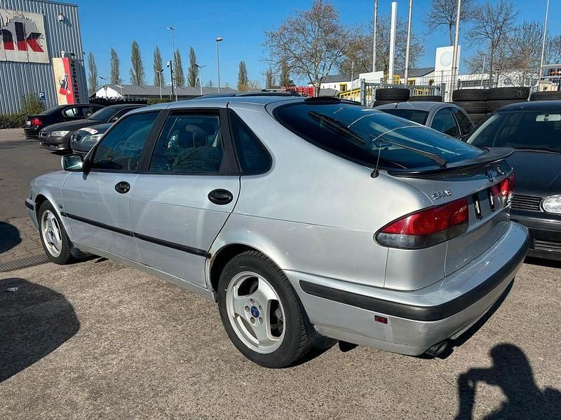 Używany Saab 9-3 150 KM (110 kW) 2002 Srebrny Sedan/Limuzyna