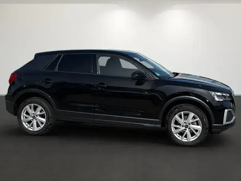 Używany Audi Q2 Advanced Plus 150 KM (110 kW) 2025 Czarny SUV