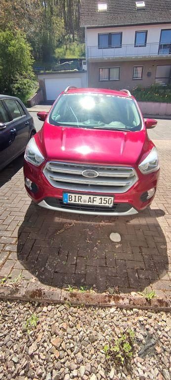 Second-hand Ford Kuga 150 CP (110 kW) 2017 Roșu SUV