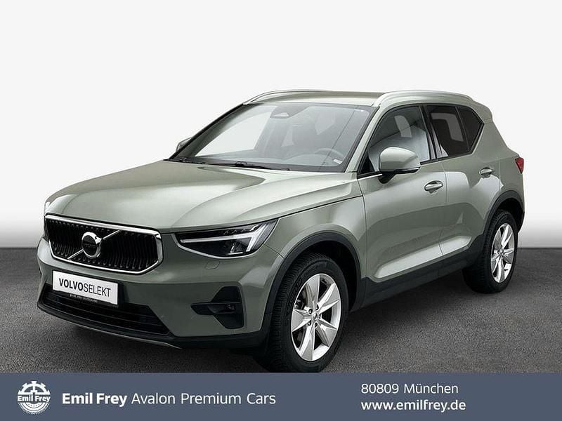Grün Gebraucht 2023 Volvo XC40 Core SUV | 29.979 € (Superpreis) - Bild 1/4
