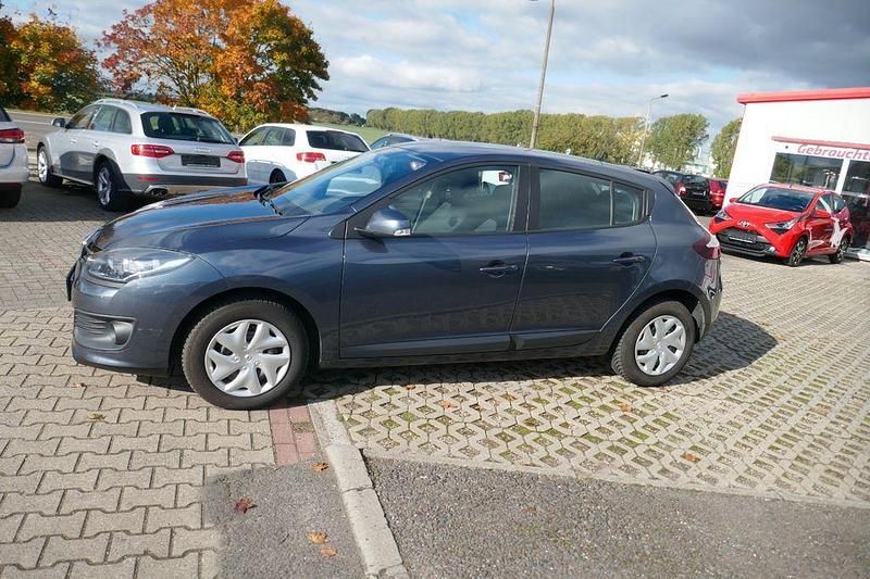 Gebraucht Renault Mégane 110 PS (80 kW) 2015 Grey titanium Limousine