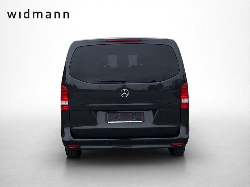 Gebraucht Mercedes V220 163 PS (119 kW) 2022 Graphitgrau metallic Van / Kleinbus