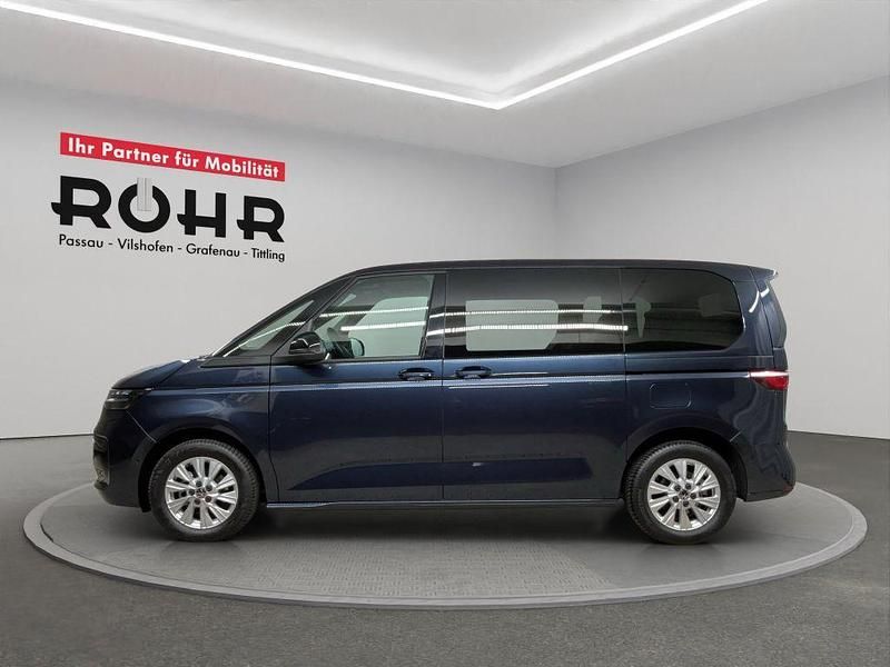 Gebraucht VW Multivan Life 150 PS (110 kW) 2025 Starlight blue metallic Van
