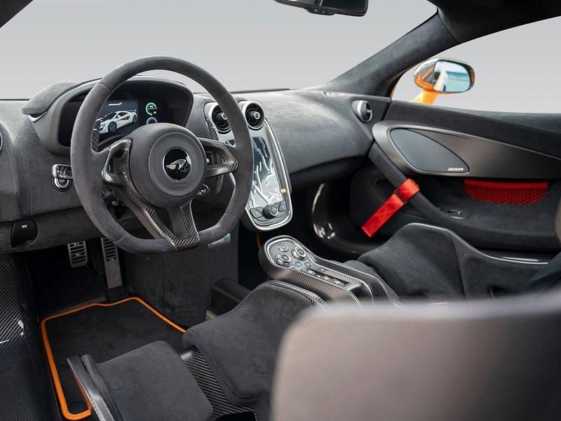 Gebraucht McLaren 620R 620 PS (456 kW) 2022 Orange Coupé