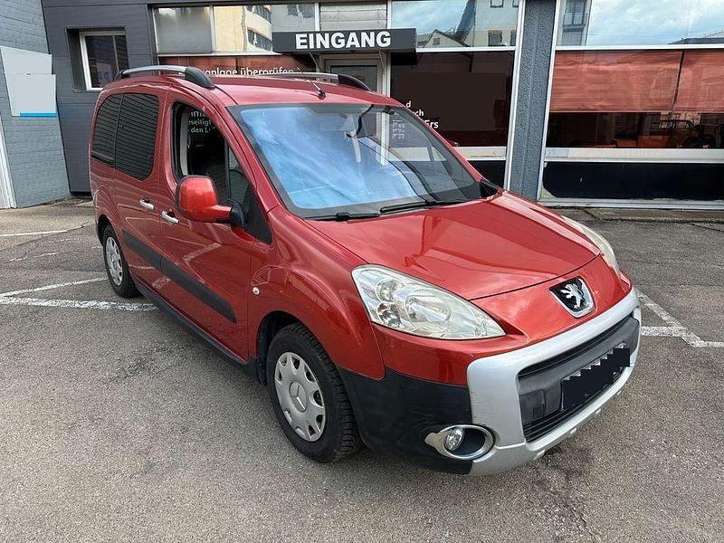 Gebraucht Peugeot Partner Tepee 109 PS (80 kW) 2008 Rot Van / Kleinbus
