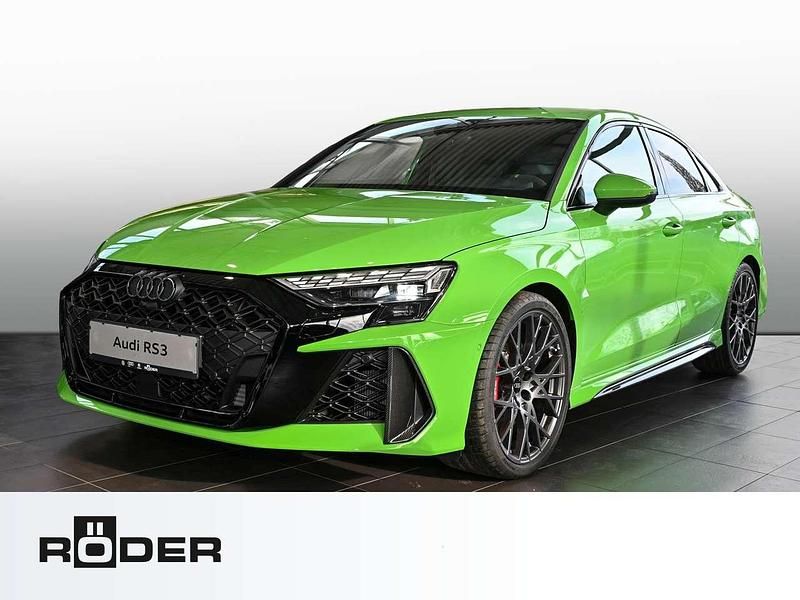 Grün Gebraucht 2025 Audi RS3 Ambiente Limousine | 69.750 € (Etwas zu teuer) - Bild 1/4