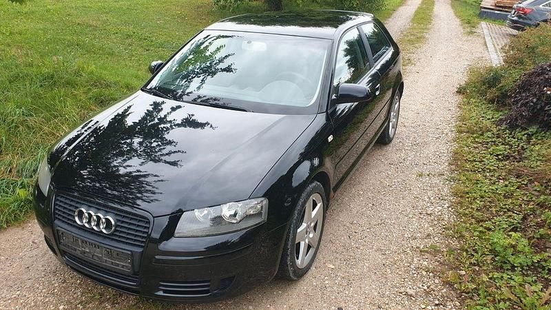 Schwarz Gebraucht 2006 Audi A3 Attraction Limousine | 900 € (Superpreis) - Bild 1/4