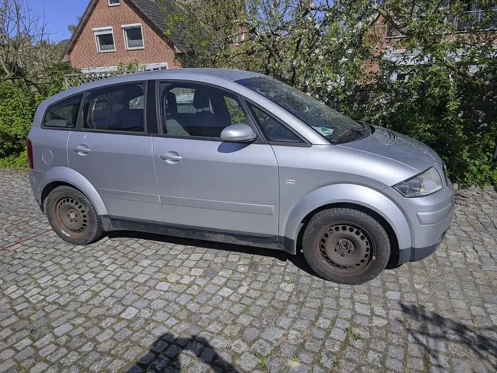 Gebraucht Audi A2 75 PS (55 kW) 2000 Silber Kleinwagen