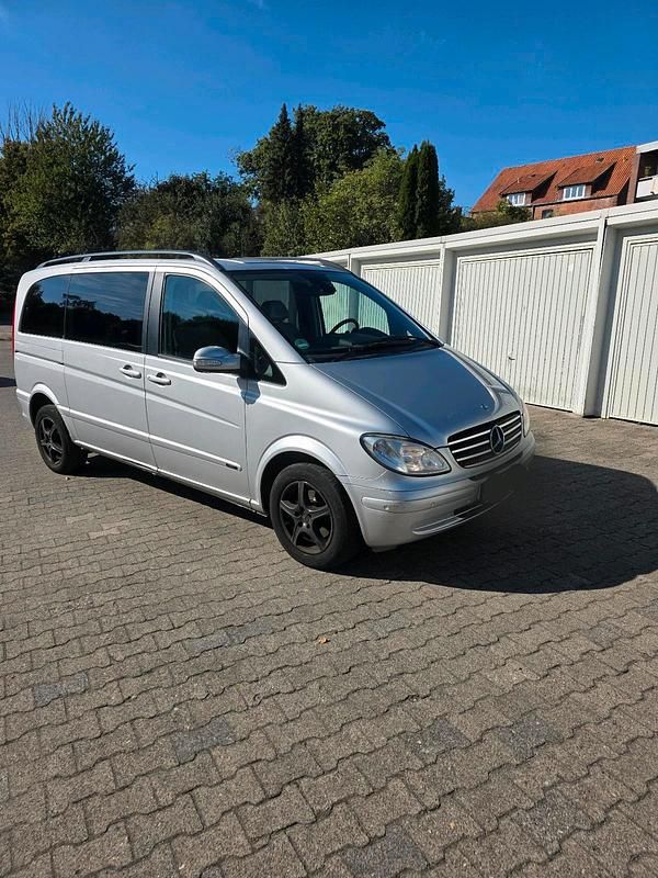 Silber Gebraucht 2008 Mercedes Viano Van / Kleinbus | 6.900 € (Superpreis) - Bild 1/4