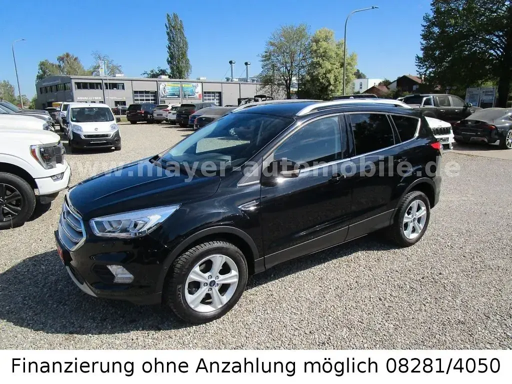 Second-hand Ford Kuga Titanium 169 CP (124 kW) 2017 Negru SUV