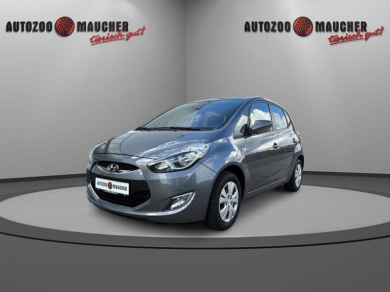 Grau Gebraucht 2014 Hyundai ix20 Trend Van / Kleinbus | 10.990 € (Fairer Preis) - Bild 1/4