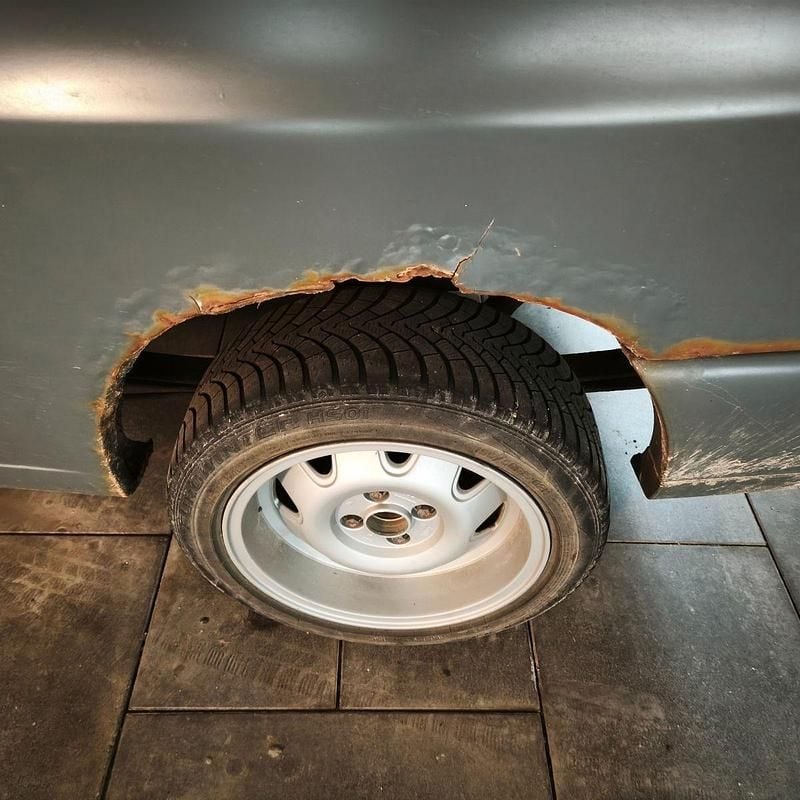 Usata VW Caddy 90 CV (66 kW) 2000 Blu Monovolume