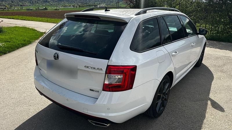 Gebraucht Skoda Octavia RS 184 PS (135 kW) 2017 Weiß Kombi