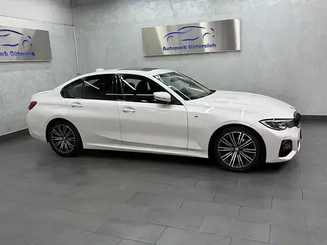 Gebraucht BMW 318 M Sport 150 PS (110 kW) 2020 Weiß Limousine