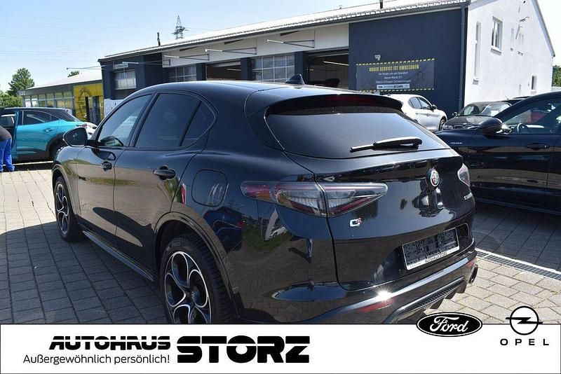 Gebraucht Alfa Romeo Stelvio Veloce 209 PS (153 kW) 2024 Colore esterno nero vulcano, SUV
