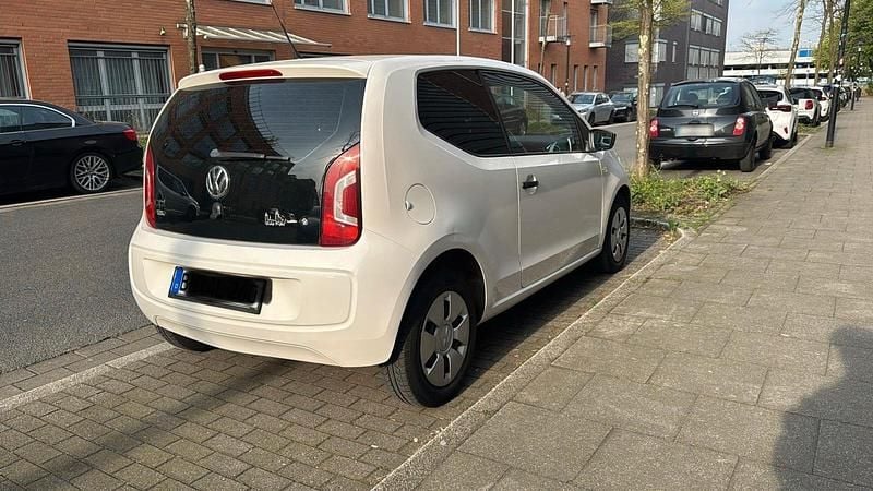 Gebraucht VW up! 75 PS (55 kW) 2012 Weiß Kleinwagen