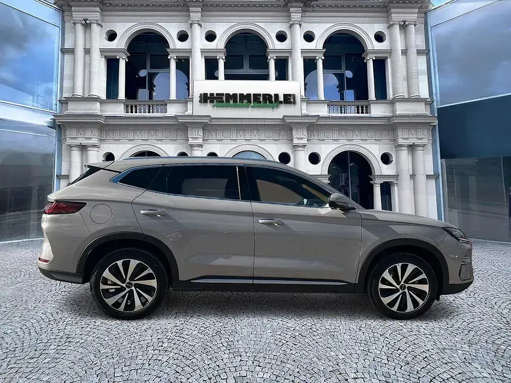 Uusi BYD Seal U Boost 218 HP (160 kW) 2026 Harmaa Katumaasturi