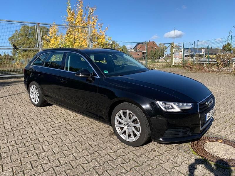 Gebraucht Audi A4 Sport 150 PS (110 kW) 2016 Schwarz Kombi
