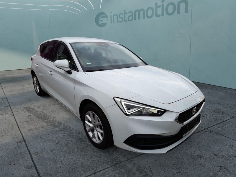 Weiß Gebraucht 2020 Seat Leon Style Limousine | 17.888 € (Fairer Preis) - Bild 1/4