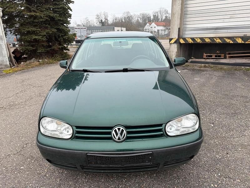 Grün Gebraucht 1999 VW Golf IV Kleinwagen | 350 € (Superpreis) - Bild 1/4