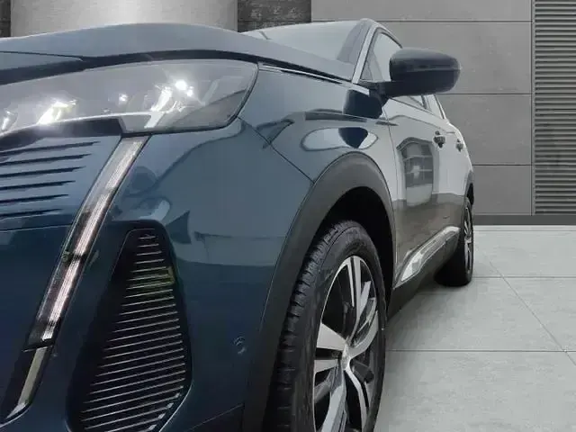Gebraucht Peugeot 3008 Allure 131 PS (96 kW) 2023 Blau SUV