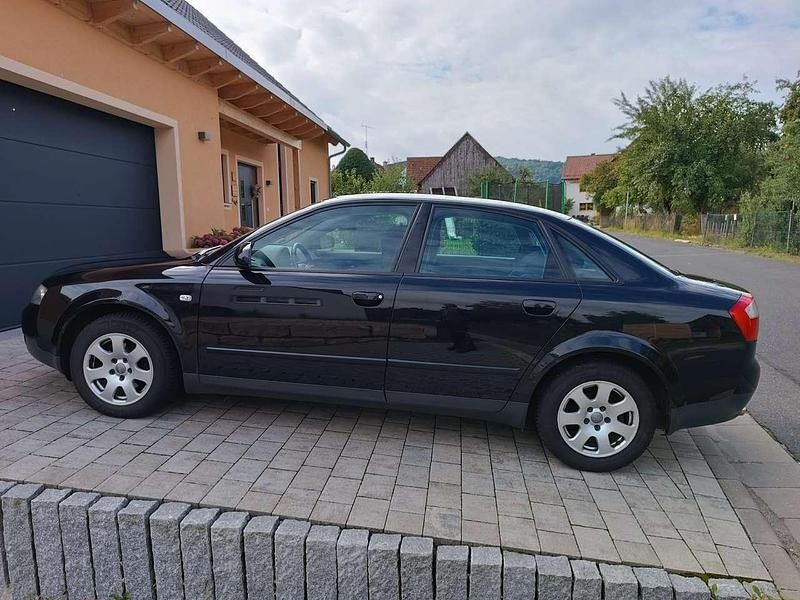 Gebraucht Audi A4 Comfort 150 PS (110 kW) 2001 Schwarz Limousine