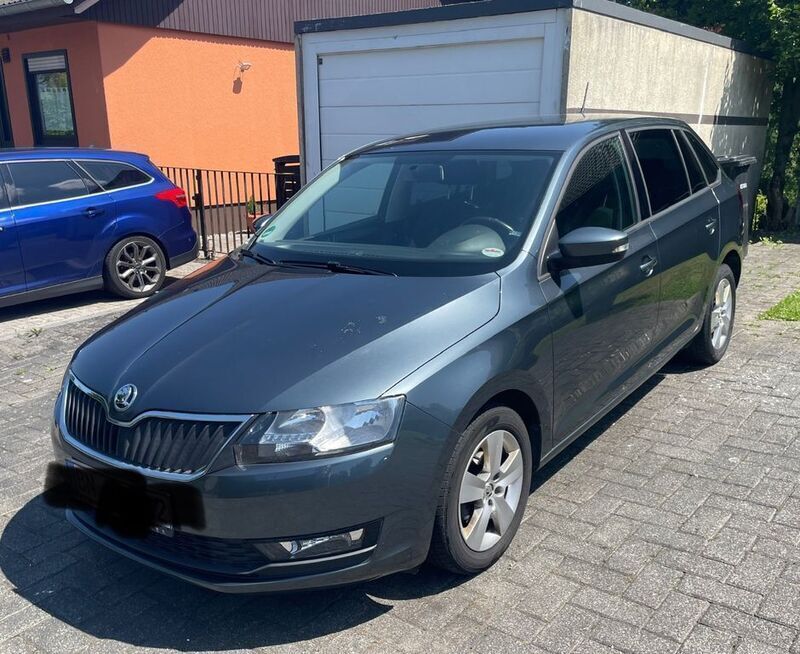 Grau Gebraucht 2018 Skoda Rapid Active Limousine | 8.800 € (Guter Preis) - Bild 1/4