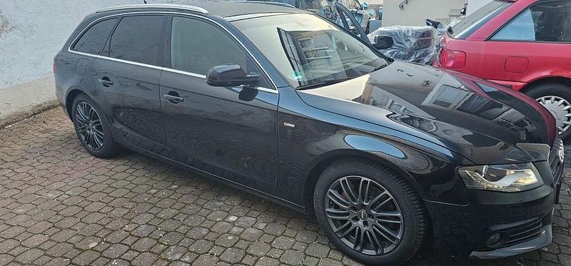Używany Audi A4 S-Line 211 KM (155 kW) 2011 Czarny Sedan/Limuzyna