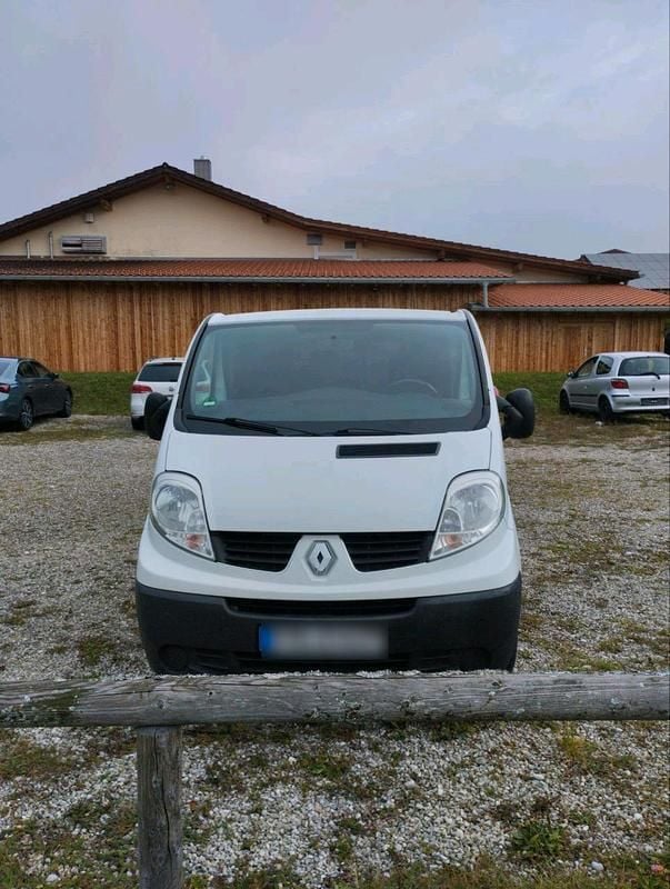 Weiß Gebraucht 2011 Renault Trafic Van / Kleinbus | 12.500 € - Bild 1/4