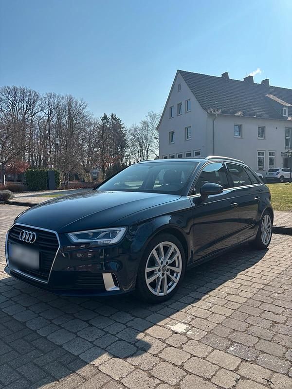 Gebraucht Audi A3 150 PS (110 kW) 2017 Blau Limousine