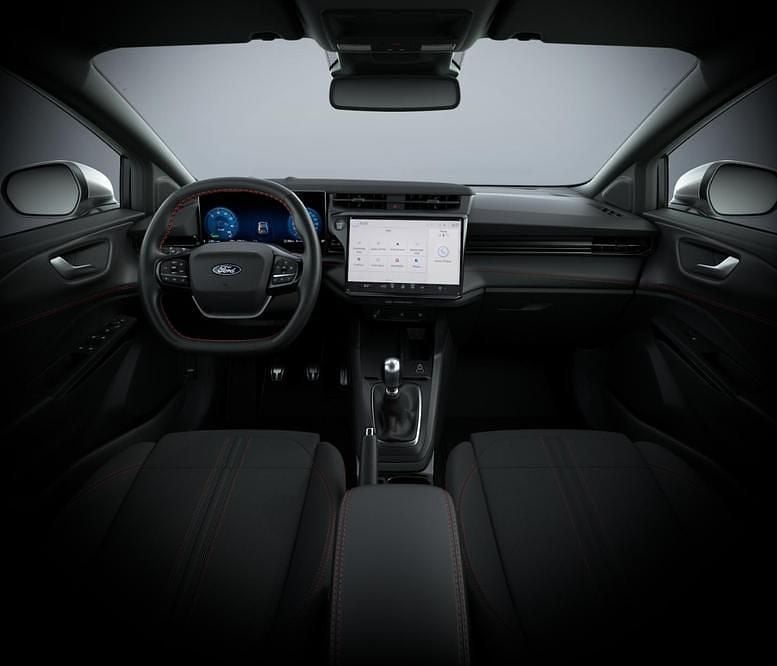Nouă Ford Puma ST-Line 155 CP (114 kW) 2026 Argintiu SUV